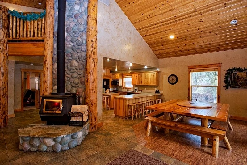 Cascade Multi-Family Cabin - 1 Block to Lake Cascade and Golf Course - Game room - Wood stove in Cascade, Idaho, United States — photo 3
