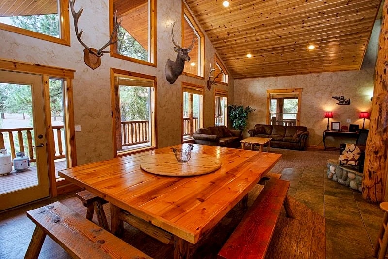 Cascade Multi-Family Cabin - 1 Block to Lake Cascade and Golf Course - Game room - Wood stove in Cascade, Idaho, United States — photo 4