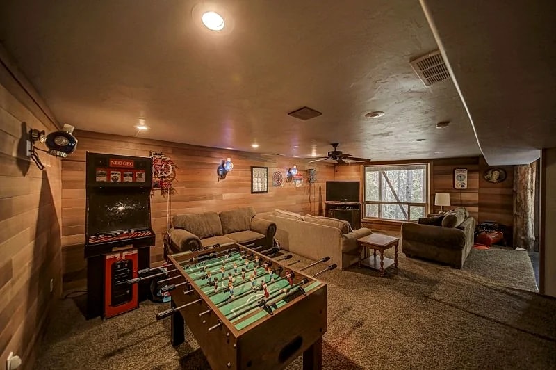 Cascade Log Cabin - Idaho Mountain Getaway - Sleeps 10 in Cascade, Idaho, United States — photo 5