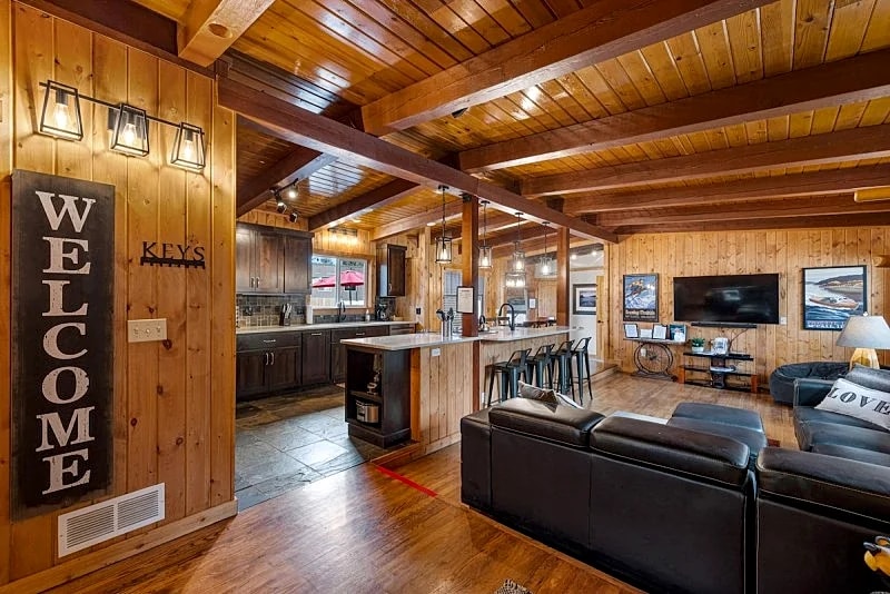 Just for Fun - Hot Tub - Air Conditioning - Near Downtown in McCall, Idaho, United States — photo 2