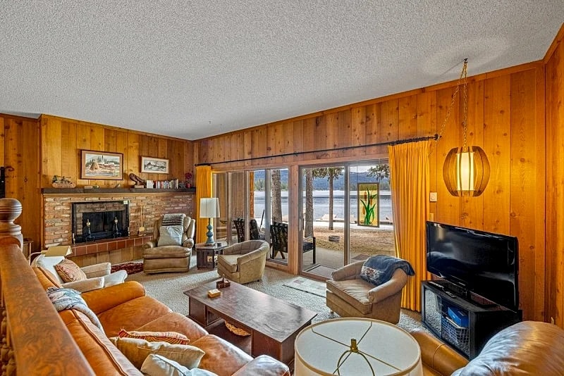 New* 70s Lakefront condo in Tamarack Bay with dock, pool, beach in McCall, Idaho, United States — photo 3