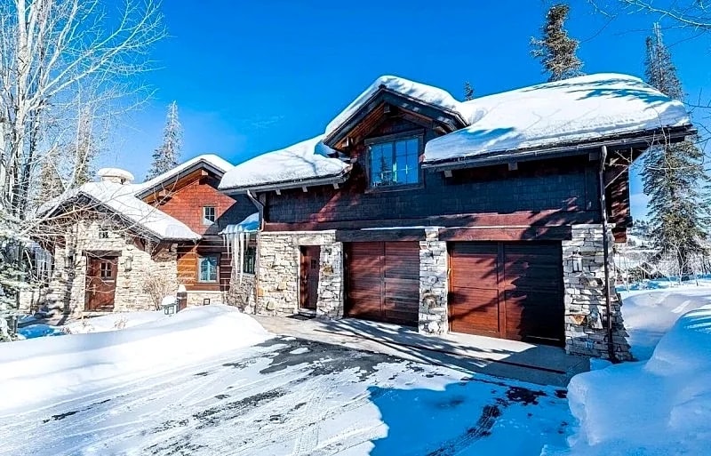 NEWLY RENOVATED LUXURY SKI-IN/OUT HOME. PERFECT SUMMER RETREAT.