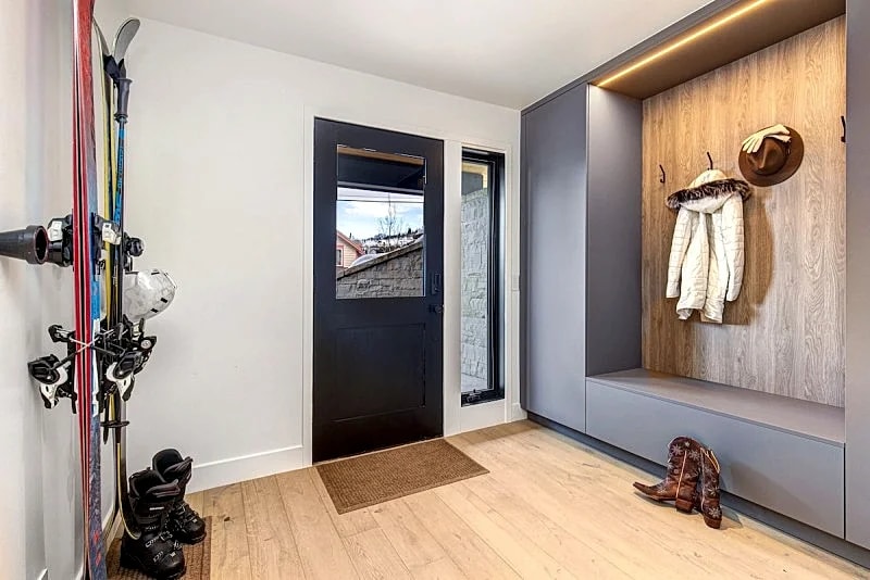 SPECTACULAR MTN MODERN HOME. GREAT OLD TOWN LOCATION. EASY ACCESS TO TOWN LIFT. in Park City, Utah, United States — photo 4