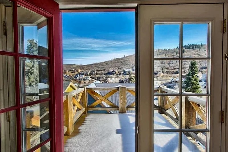 GREAT OLD TOWN LOCATION- SKI TO TOWN LIFT & STEPS TO MAIN ST! in Park City, Utah, United States — photo 4