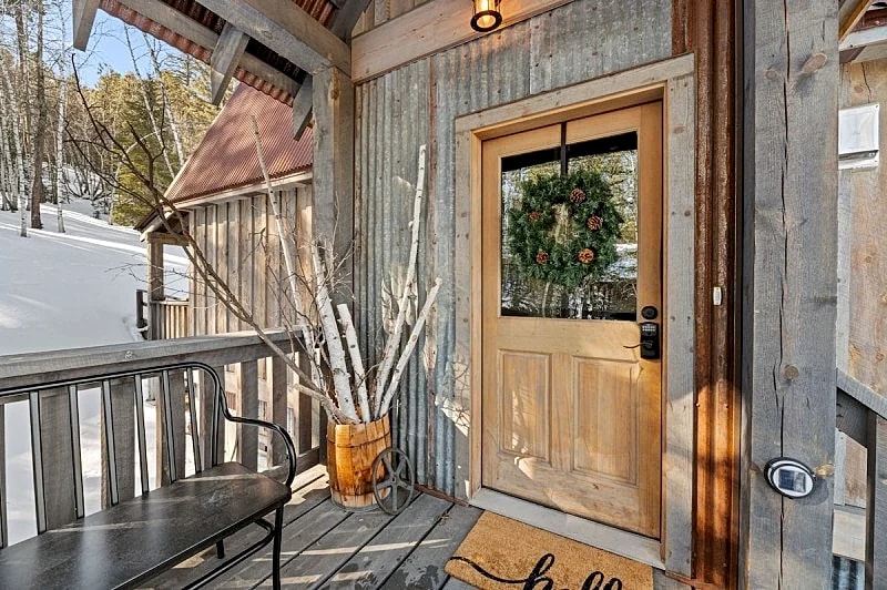 Ravens Ridge - 4 Bedroom cabin with hot tub! in Lead, South Dakota, United States — photo 3