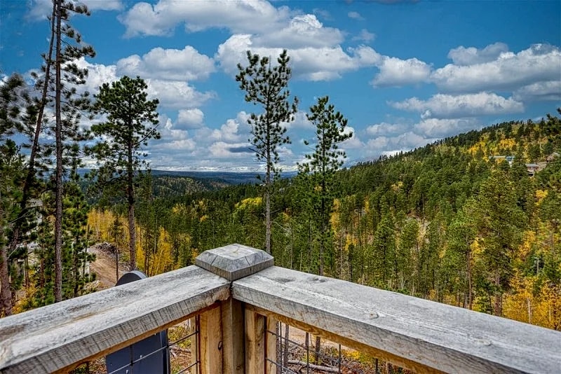 Hickok`s Bluff - New! Hot tub, Garage, stunning views! in Lead, South Dakota, United States — photo 3