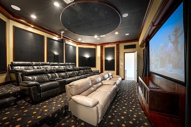 The Grand Beauty Villa | Game Room | Theater Room | Themed Bedrooms | Fitness Room in Kissimmee, Florida, United States — photo 3
