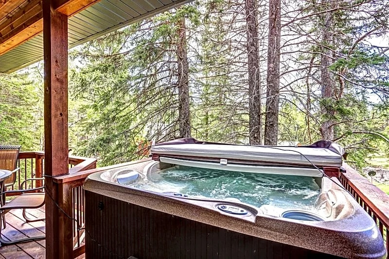 Sixteen Spoke Lodge - close to the slopes! in Lead, South Dakota, United States — photo 2