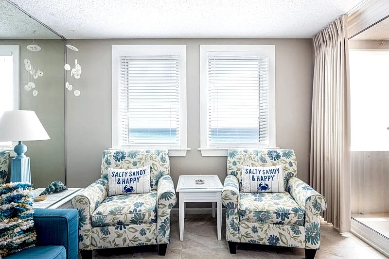 SUNRISE GULF VIEW/BEACH FRONT UNIT! ENJOY 1 FREE BEACH CHAIR SETUP UP EACH DAY! in Destin, Florida, United States — photo 3