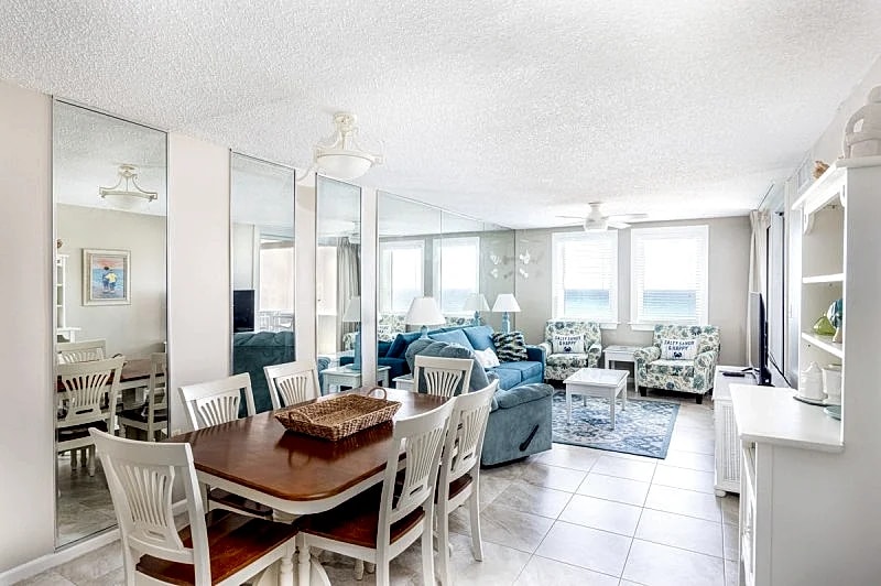 SUNRISE GULF VIEW/BEACH FRONT UNIT! ENJOY 1 FREE BEACH CHAIR SETUP UP EACH DAY! in Destin, Florida, United States — photo 2