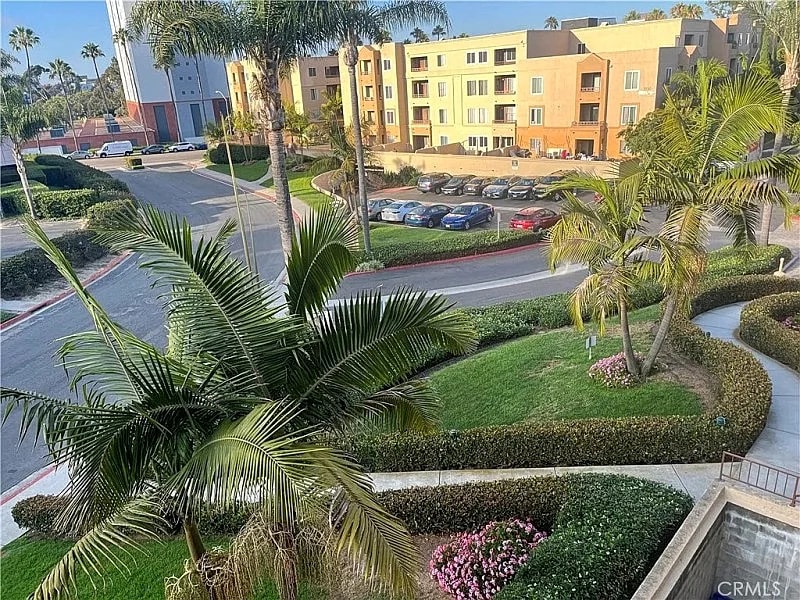 Luxurious La Jolla Centrally Located Condo with Private Balconies, Pool, Gym & Prime Location in San Diego, California, United States — photo 2