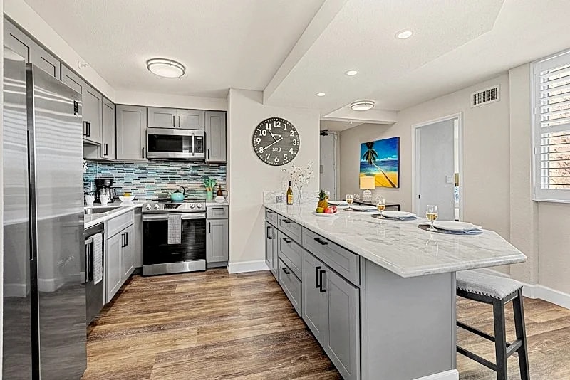New Listing! Stylish, Sunlit 2bd West Maui Condo in Lahaina, Hawaii, United States — photo 5