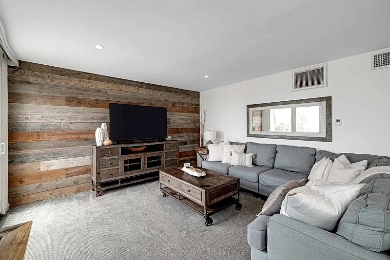 Oceanfront Luxurious 2-Bed Beach Apartment in Hermosa Beach with Stunning Views in Hermosa Beach, California, United States — photo 5