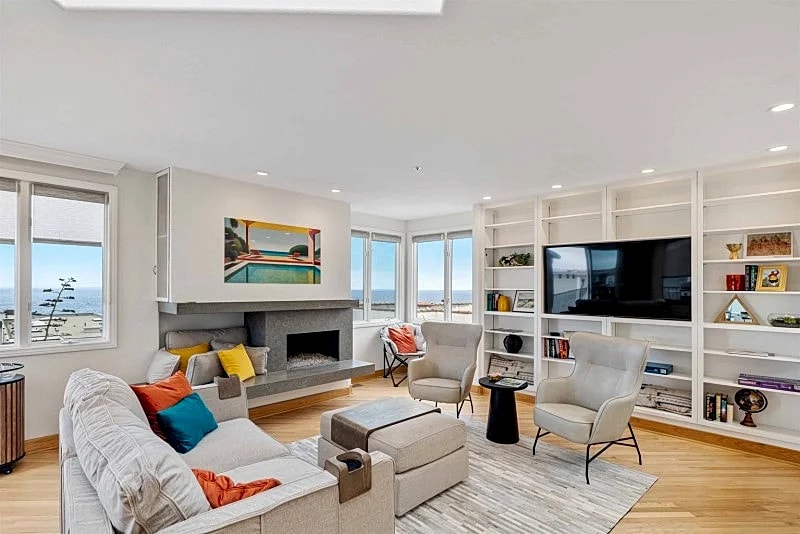 Oceanview Luxury Steps from Manhattan Beach – Fully Furnished Coastal Escape in Manhattan Beach, California, United States — photo 4