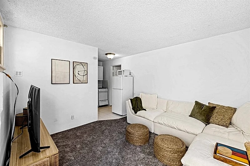 314 Longfellow GQ Best Deal In Hermosa Beach… 1-Bed Guest Quarters! in Hermosa Beach, California, United States — photo 5