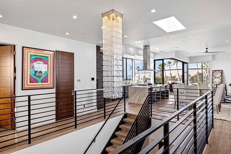 Panoramic Oceanview 5-Bedroom Contemporary Home Steps from Manhattan Beach in Manhattan Beach, California, United States — photo 4