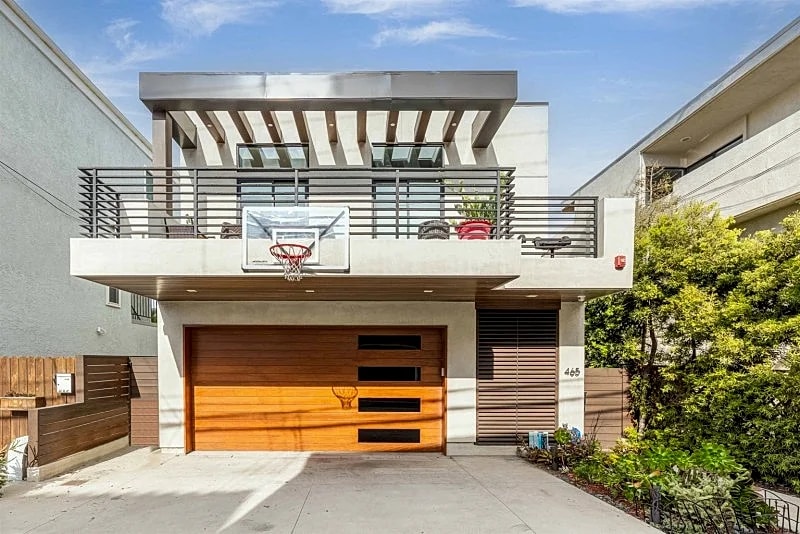 Panoramic Oceanview 5-Bedroom Contemporary Home Steps from Manhattan Beach