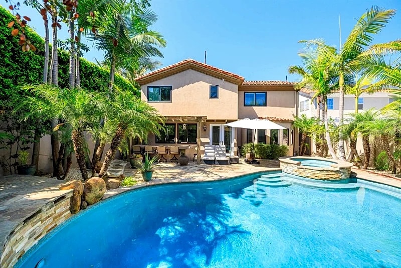 East Manhattan Beach Oasis, Luxury Furnished 5-Bedroom Home with Pool & More