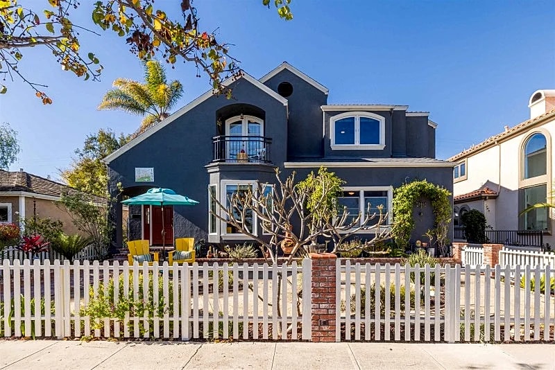 Coastal Family Living at 1605 Lynngrove, Fully Furnished Manhattan Beach Retreat