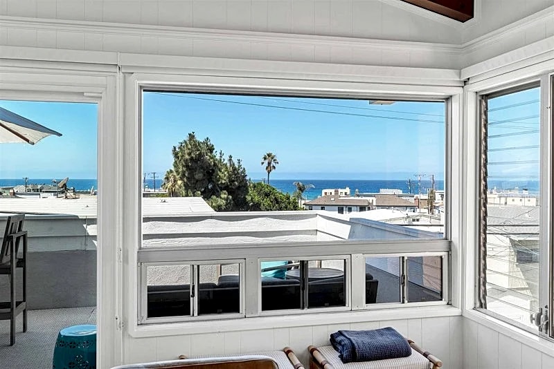 Stunning Oceanview Beach Home in North Hermosa - Your Perfect Getaway! SCVR in Hermosa Beach, California, United States — photo 2