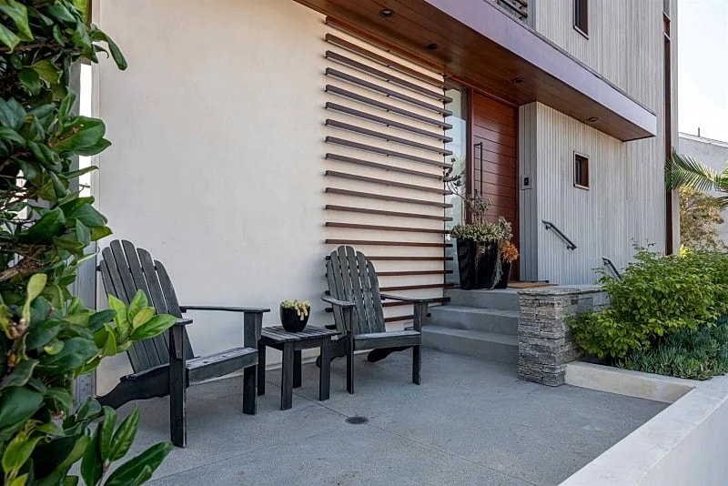 Oceanfront Luxury Retreat: Stunning 5-Bedroom Beach Home with Panoramic Views in Hermosa Beach, California, United States — photo 3
