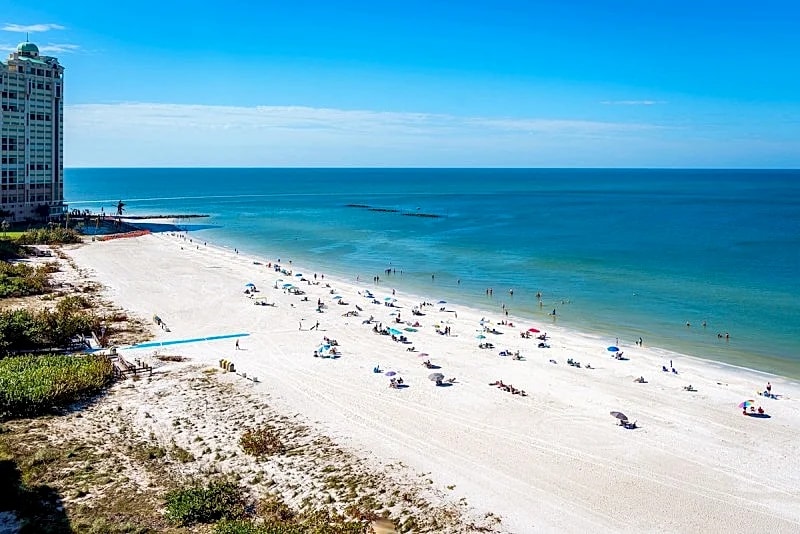 Charming 2 Bed South End Seawinds #1104 Beachfront Condo at Popular Seawinds in Marco Island, Florida, United States — photo 2