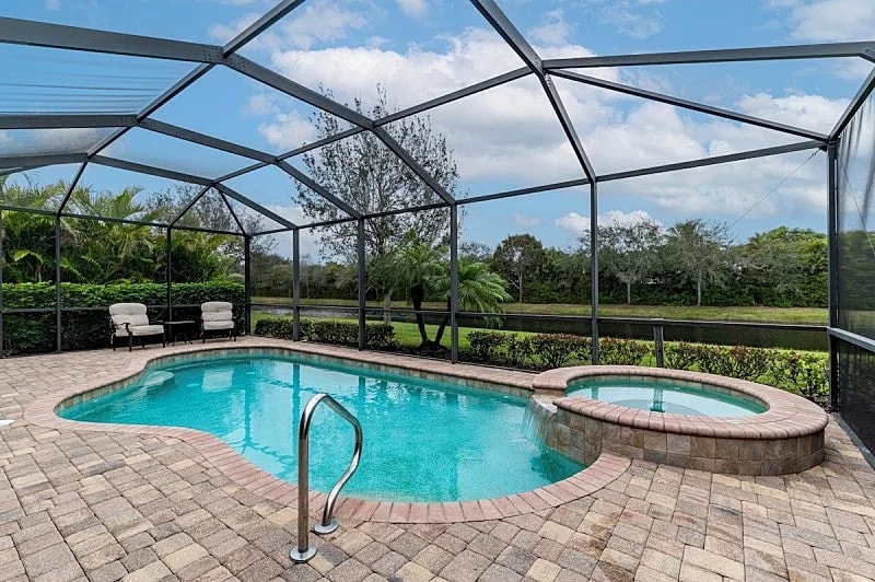 Stunning 2854 Aviamar Cir Home in Award Winning Fiddler's Creek - Marco Island in Naples, Florida, United States — photo 3