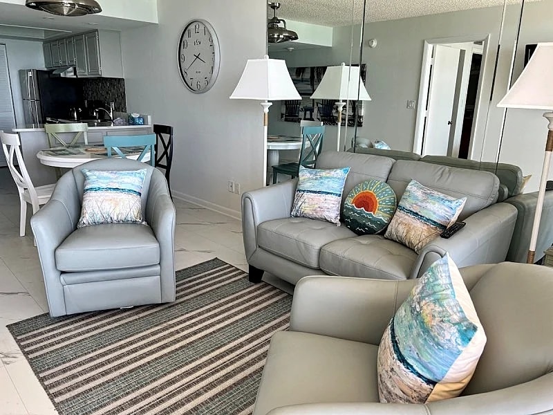 The "Sea-Winds #902" I Renovated Beachfront 2 Bed 2 Bath Condo at Marco Beach in Marco Island, Florida, United States — photo 5