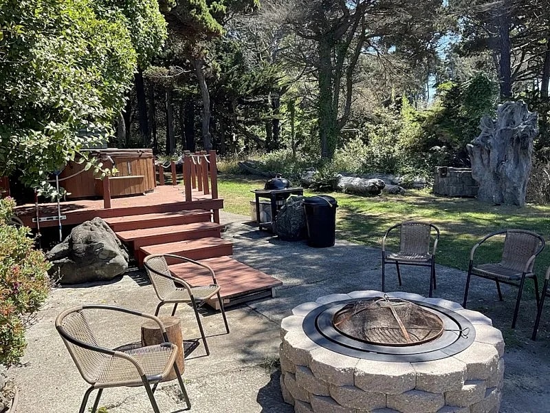 Private Cove & Beach, Great House For Entertaining, optional Wedding Venue in Fort Bragg, California, United States — photo 2