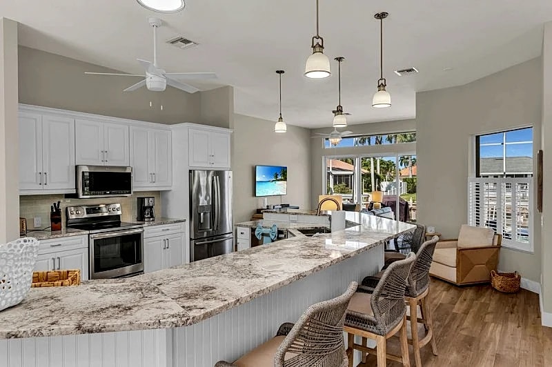 114 Gulfport Ct. Waterfront Escape Awaits, Marco's Best Kept Secret - Collier Beach in Marco Island, Florida, United States — photo 4