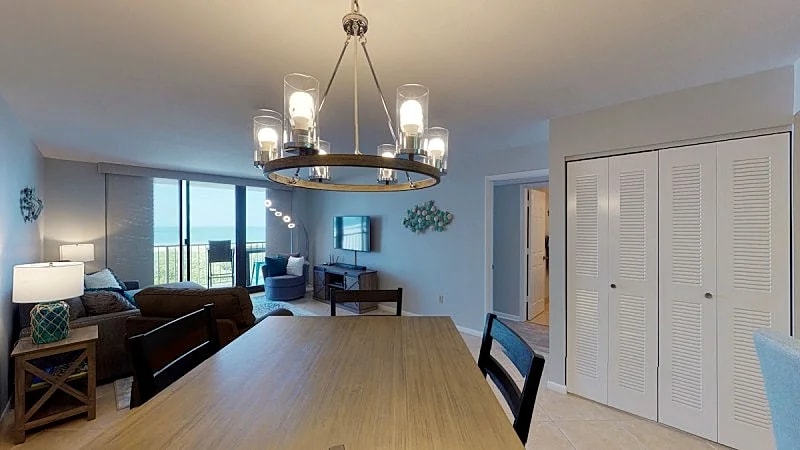 Beachfront, Amazing Southern Views 10th floor, Tower 3, Sleeps 7 in Marco Island in Marco Island, Florida, United States — photo 5