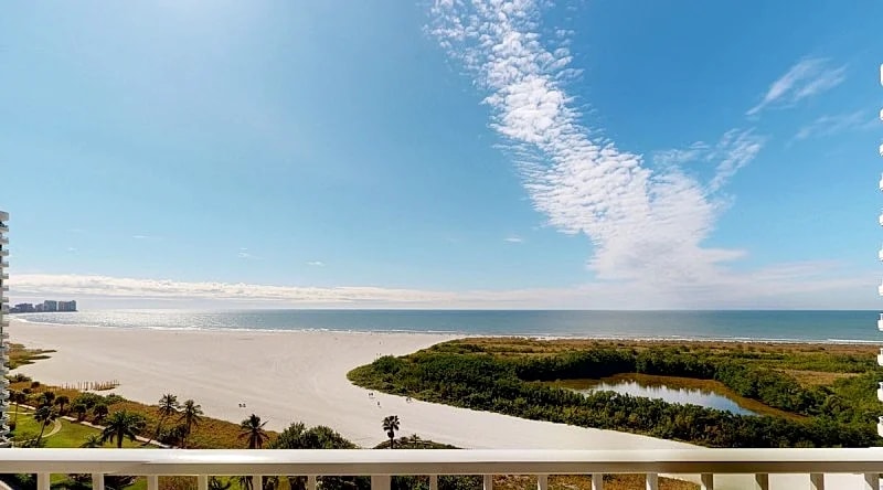 Views! Views! Views! Beachfront End Unit at South Seas
