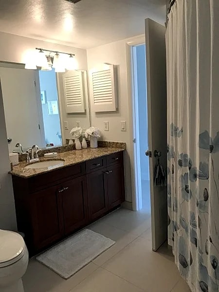 San Marco Residences #202 - Kiddie corner to J.W. Marriott! Beach Access! in Marco Island, Florida, United States — photo 4