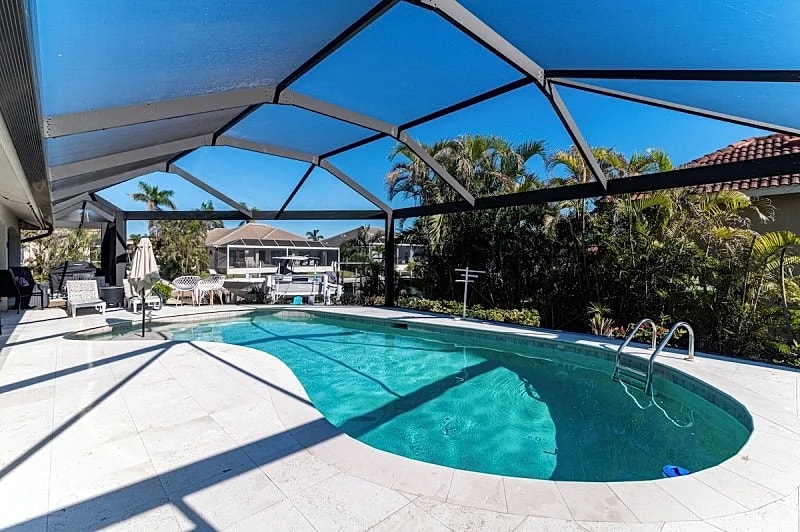Popular Lamplighter Area!! Heated Pool I Close to Beach in Marco Island, Florida, United States — photo 3