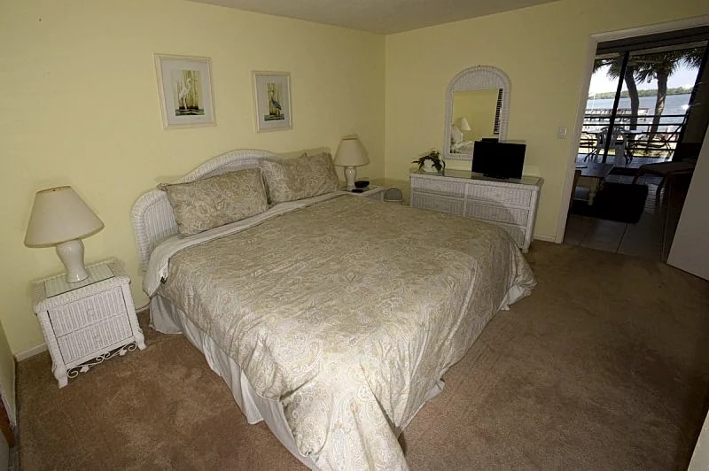 Riverside Club 1 Bed Overlooking Marco RiverRiverside Club 1 Bed Overlooking Marco River in Marco Island, Florida, United States — photo 3
