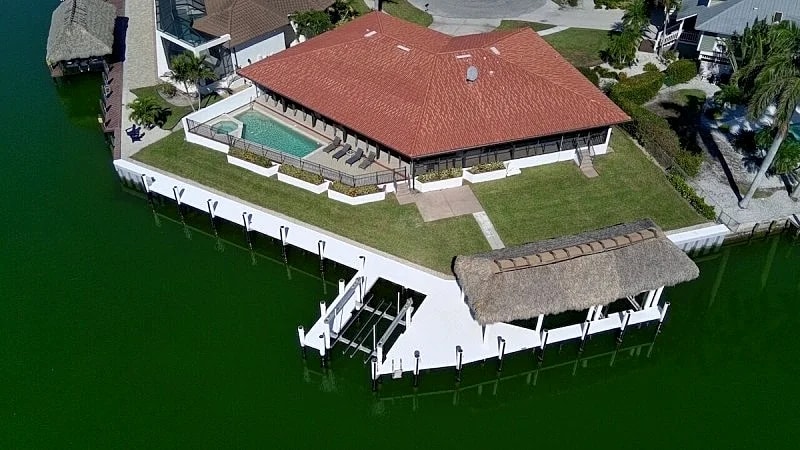 Waterfront Tip Lot Treasure w/ Southern Sunshine in Marco Island, Florida, United States — photo 2