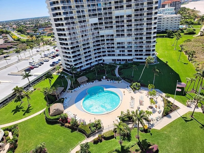 Highly Sought After End Unit I Redone Throughout in Marco Island, Florida, United States — photo 3