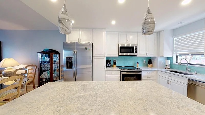 Renovated 2 Story 2 bed 2 bath Cabana Unit w/ On-Site Dolphin Tiki! in Marco Island, Florida, United States — photo 3