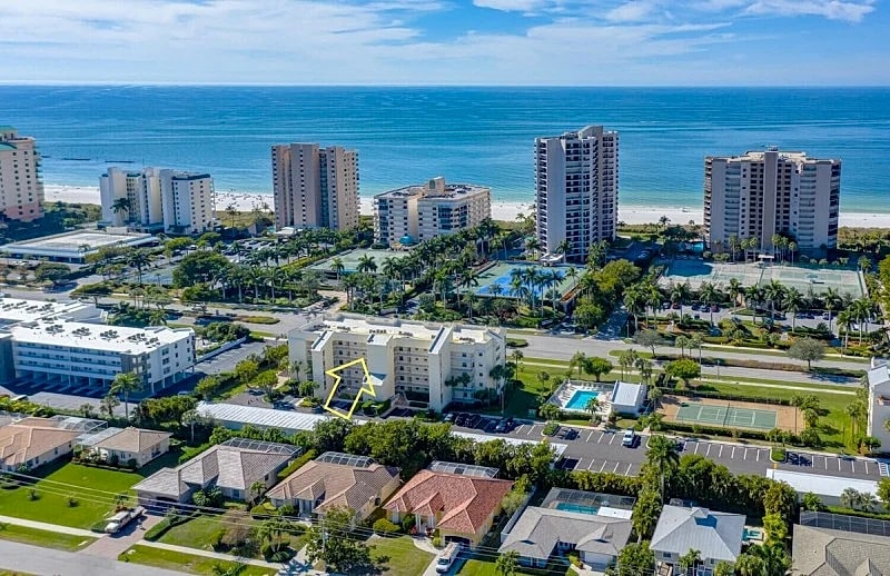 Free Beach Access at this Updated 2 Bed 2 Bath in Marco Island, Florida, United States — photo 4