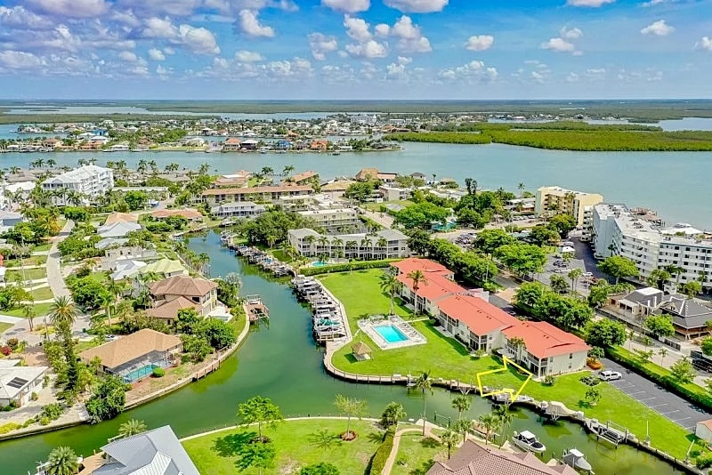 Waterfront 2 Bed in Popular Olde Marco I Close to Snook Inn in Marco Island, Florida, United States — photo 2