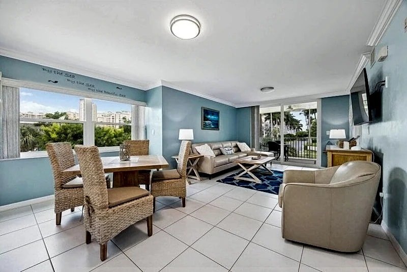 Luxurious Island 3 Bed Retreat I Walk to Beach in Marco Island, Florida, United States — photo 4