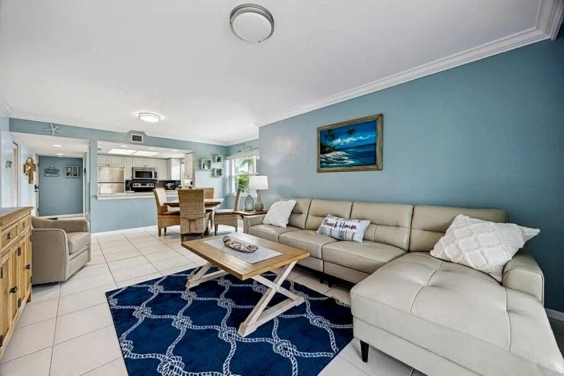 Luxurious Island 3 Bed Retreat I Walk to Beach in Marco Island, Florida, United States — photo 2