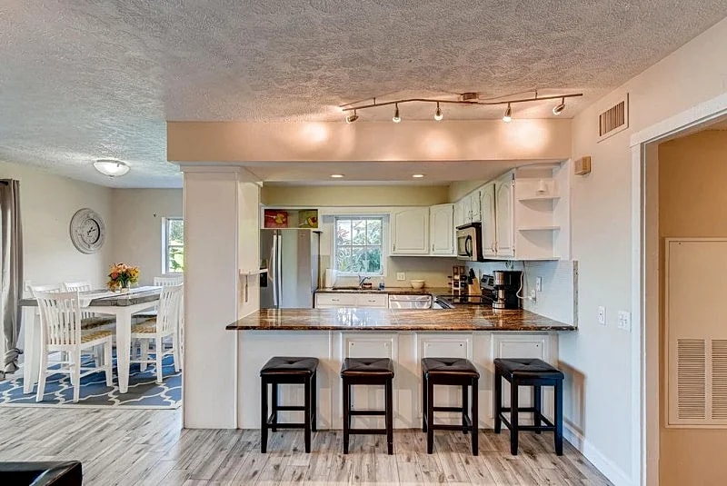 Spacious Lakefront House w/ Pool, Hot Tub, and Boating in Orlando, Florida, United States — photo 3
