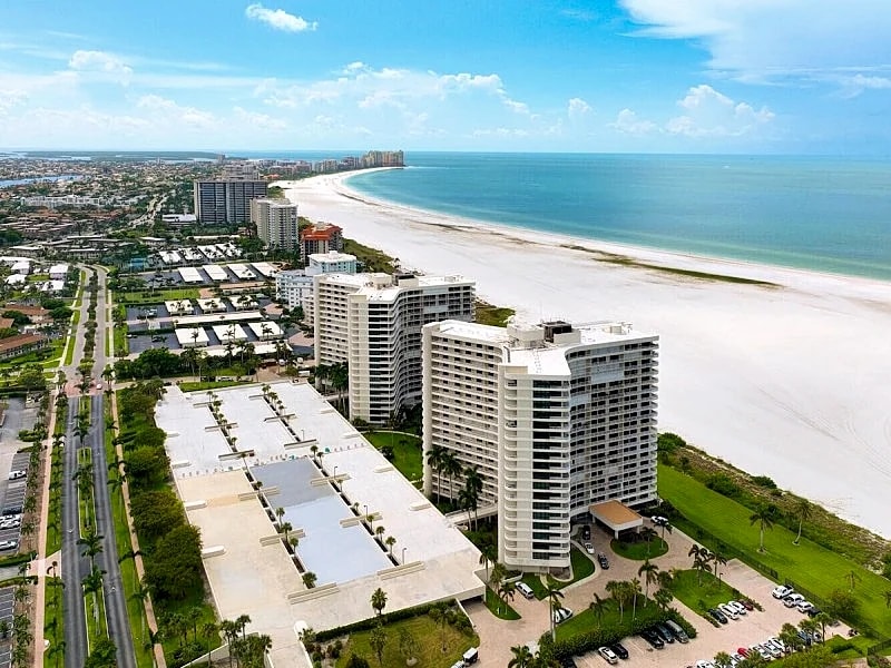 Your Ultimate Sea-Scape , Beachfront 2/2 in Marco Island, Florida, United States — photo 5