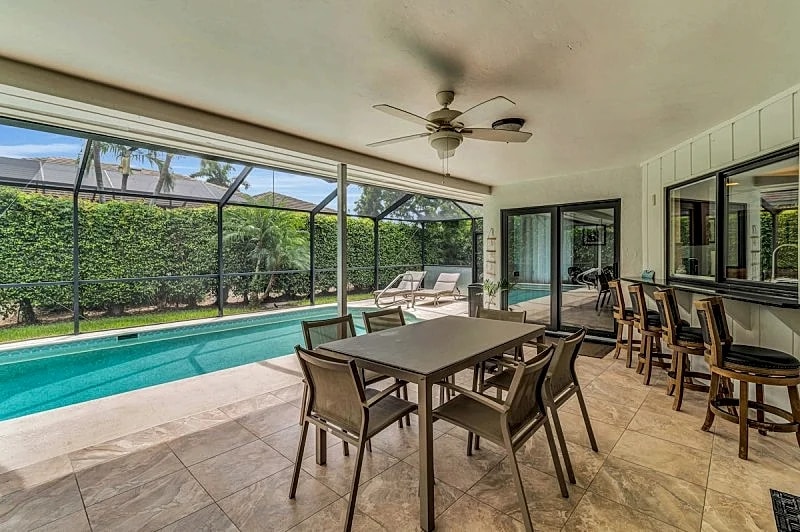 Short Walk to Maple Beach Access I 3/2 w/ Heated Pool in Marco Island, Florida, United States — photo 2