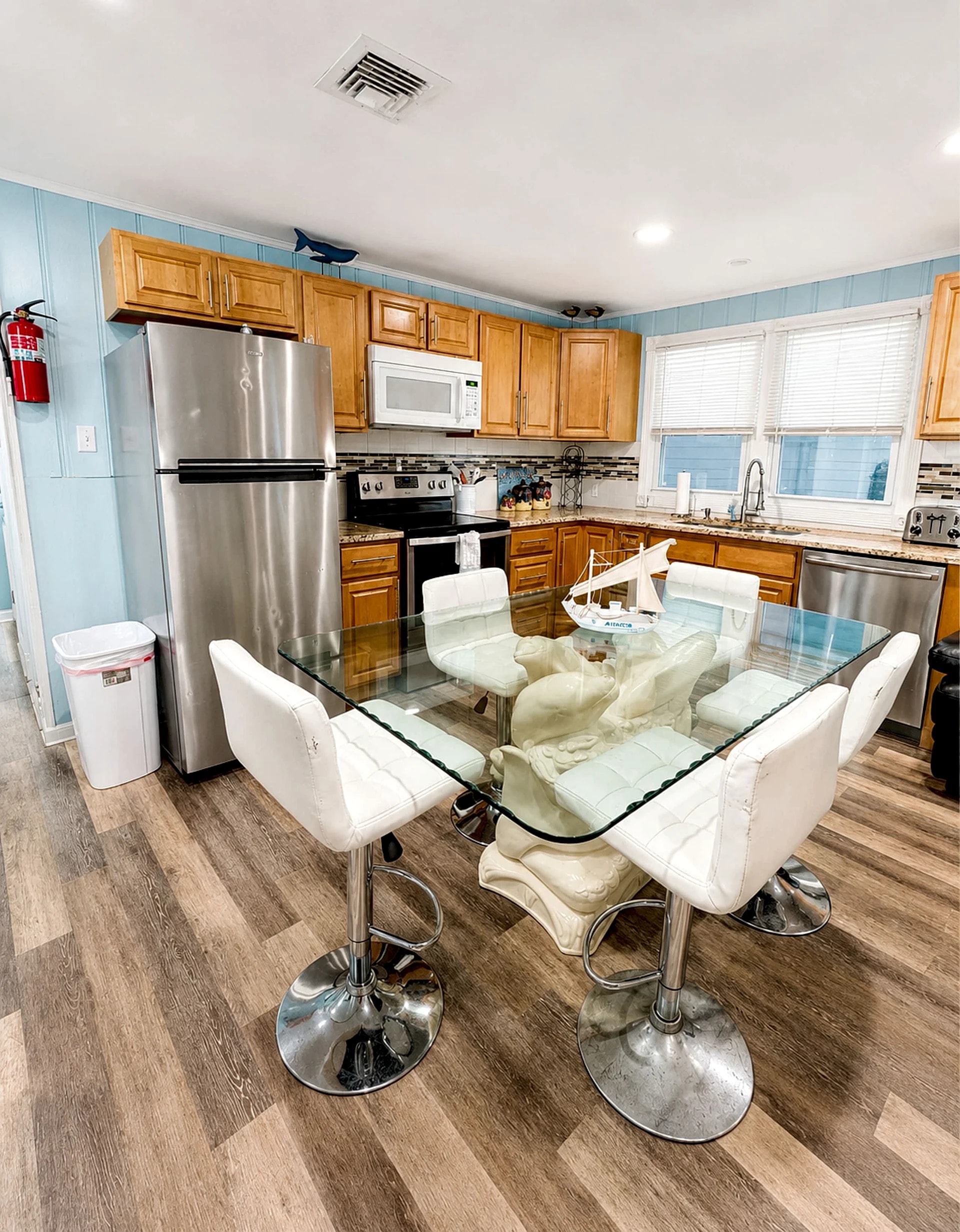 Great Location, 4-bedrm, 2-bathrm, Beach Blk in Seaside Heights, New Jersey, United States — photo 3