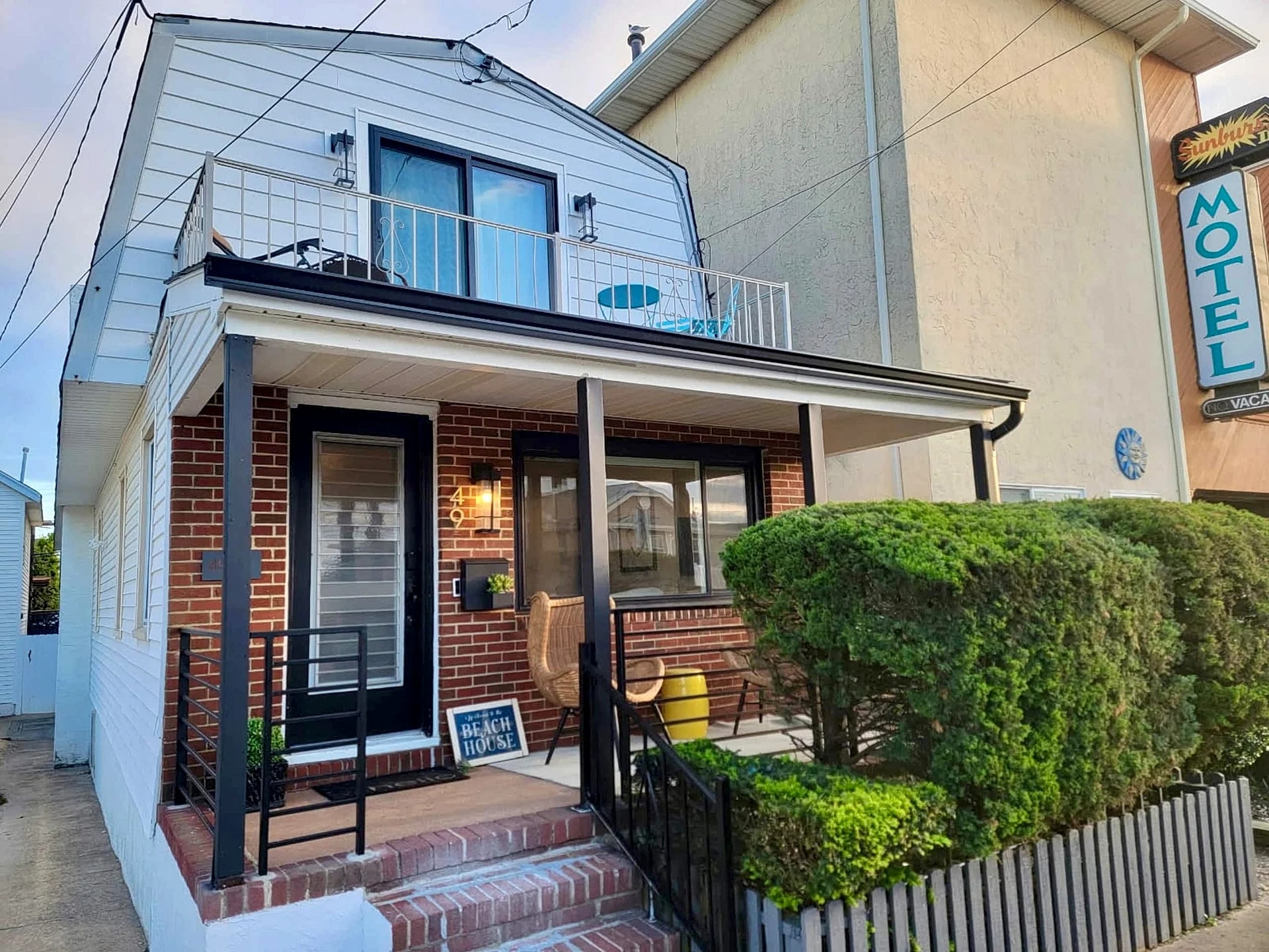 Spacious 5 BR, 2 BA, 2-Level Home, Pet Friendly, Beach Block in Seaside Heights, New Jersey, United States — photo 5