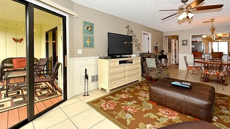 Tropical Paradise in Bradenton Beach, Florida, United States — photo 4