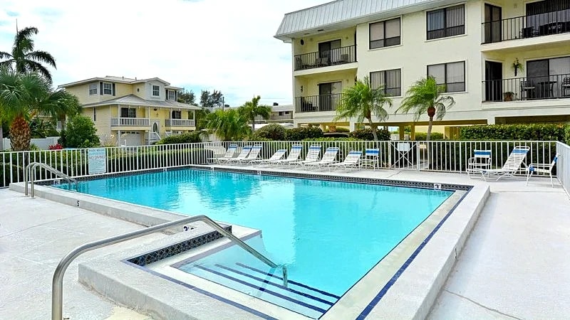 Tropical Paradise in Bradenton Beach, Florida, United States — photo 2