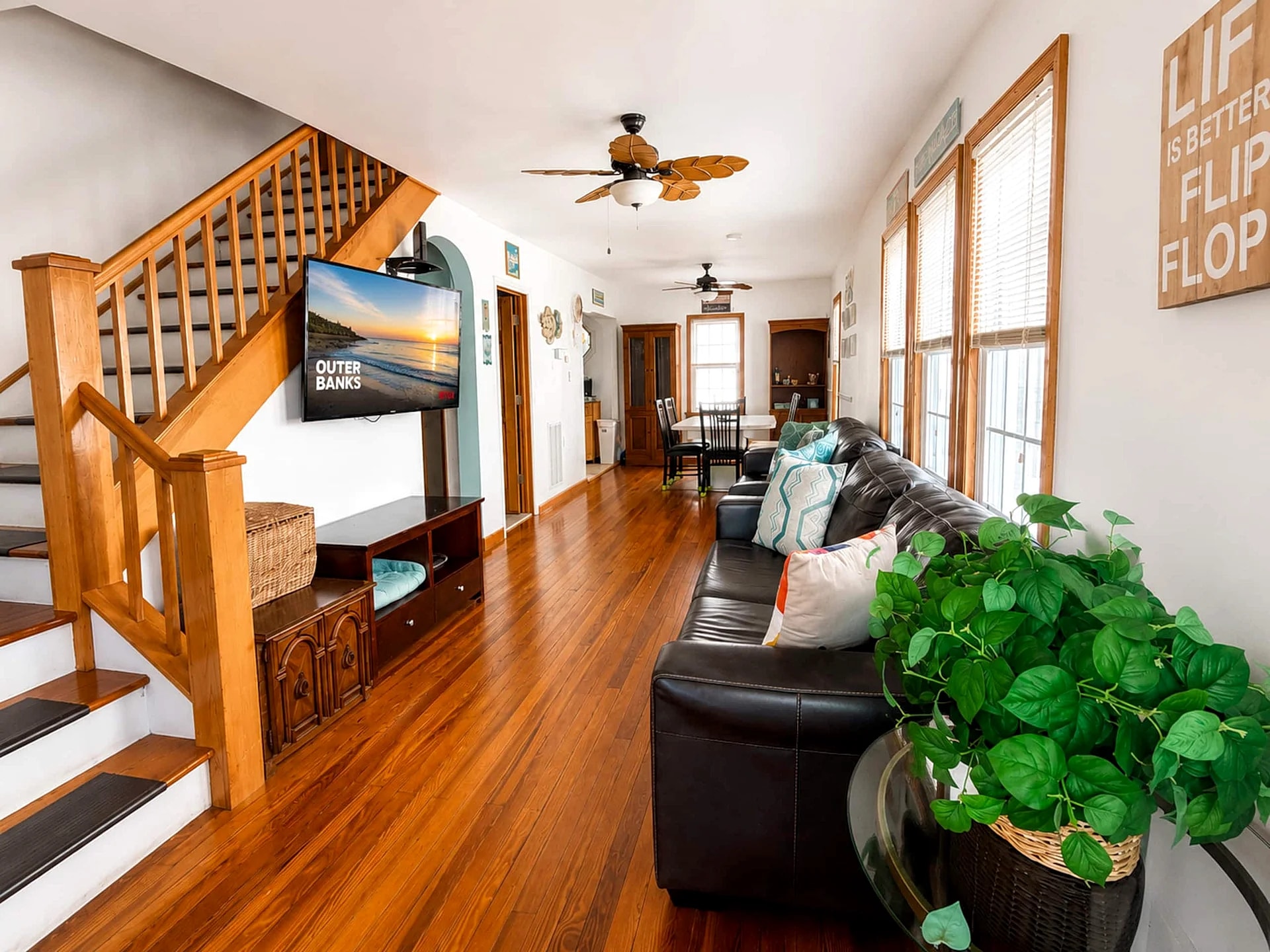 Ocean Escape/5BR 2-level Beach Block Paradise in Seaside Heights, New Jersey, United States — photo 2